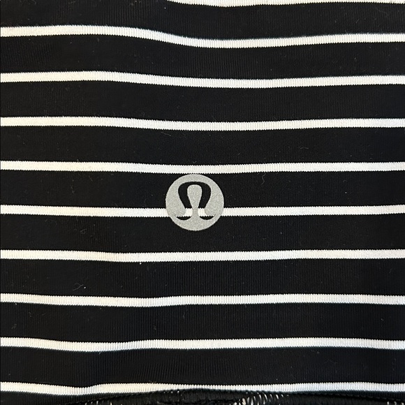 Lululemon - Picture 4 of 6